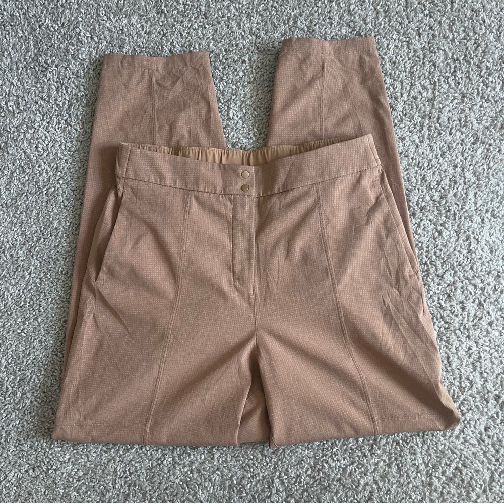 Lululemon Double Clip Button Waist Dynamic Days Pants